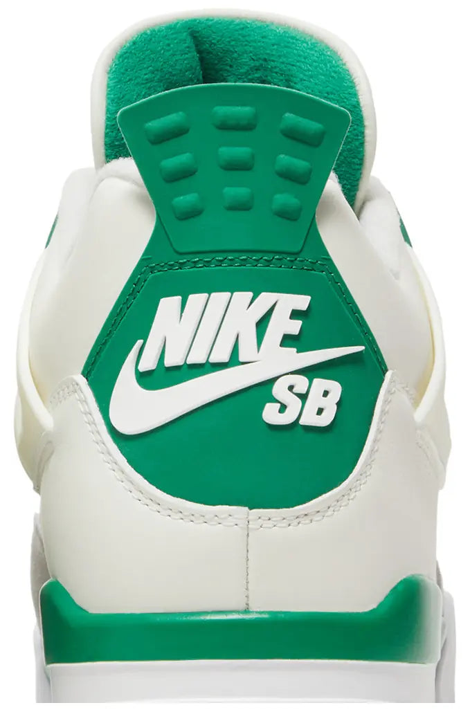 Air Jordan 4 SB 'Pine Green'